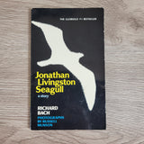 Jonathan Livingstone Seagull by Richard Bach Paperback