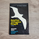 Jonathan Livingstone Seagull by Richard Bach Paperback